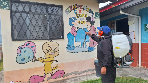  DESINFECCIÓN EN EL CENTRO DE DESARROLLO INFANTIL EDAD DE ORO